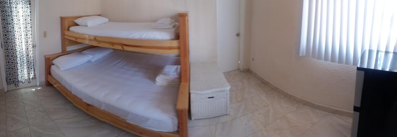 De Alamo Hostel 罗萨里托 外观 照片